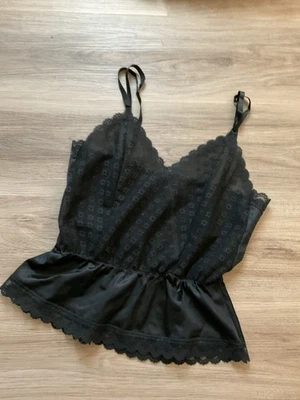 De Colección Negro Encaje Transparente Y2K Tanque Gótico Pequeño Top Lencería Babydoll Nylon Camisola 32 Foto 1 de 4