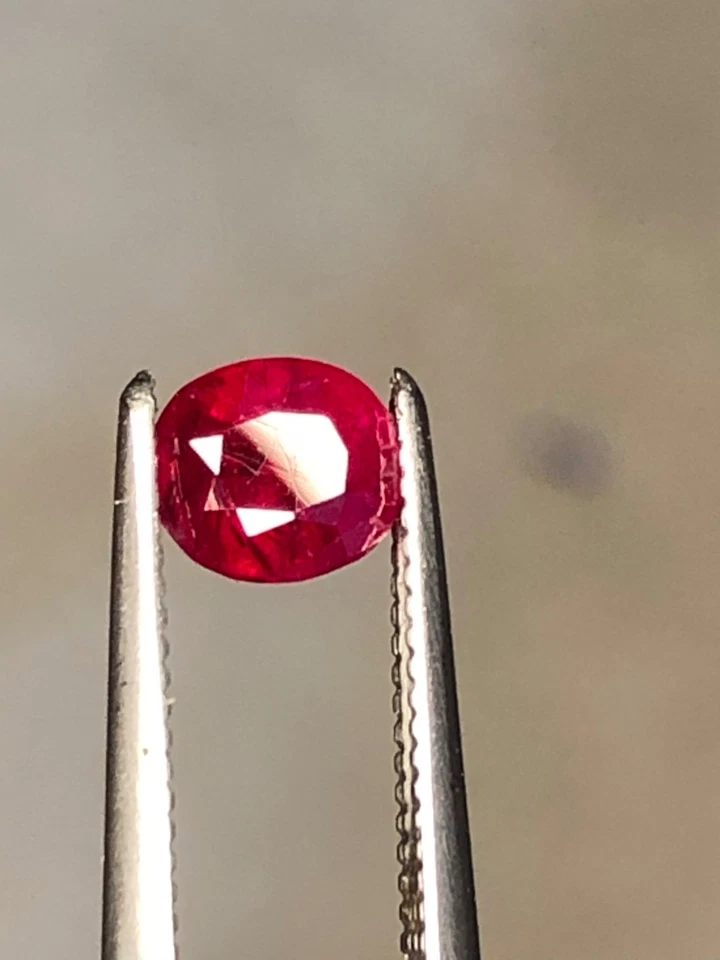 0.85 Ct Vivid Red Pigeon Blood Ruby from Afghanistan | Natural Loose Gemstone - Image 1 of 4