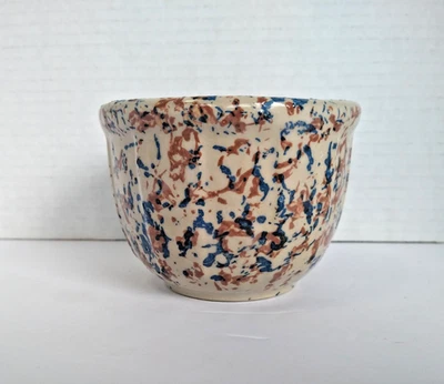 2001 Red Wing Collectors Society Sponge Panel Mixing Bowl - Image 1 of 4