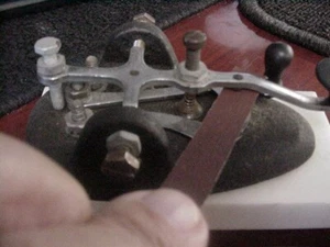 CW  KEY CONTACT RE-CLEANER - Picture 1 of 1