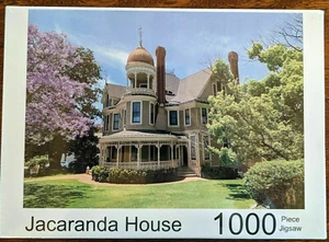 Rompecabezas 1000 Piezas - Casa Jacaranda 28 x 20 Pulgadas Nuevo - Imagen 1 de 2