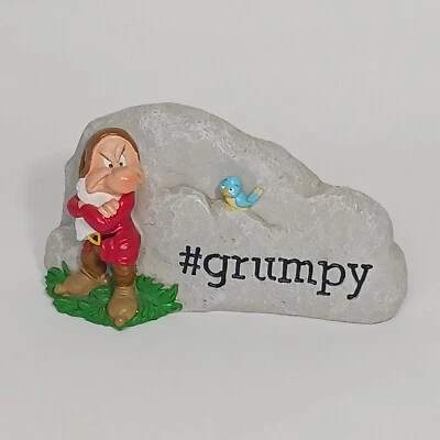 Disney Seven Dwarfs # Grumpy Rock Garden Estatua Patio Raro Foto 1 de 4