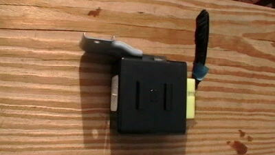 2003 Subaru Forester módulo de luz diurna 84067SA000 FABRICANTE DE EQUIPAMENTO ORIGINAL - Imagem 1 de 4