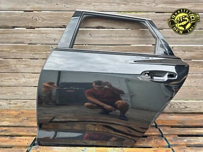 2020-2024 AUDI A6 ALLROAD - PORTA TRASEIRA ESQUERDA (LADO DO MOTORISTA) PRETA FABRICANTE DE EQUIPAMENTO ORIGINAL - Imagem 1 de 4