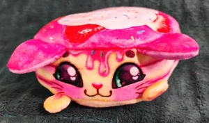 Cookeez Makery Pancake Treatz Strawberry Pankitty Plüsch - Bild 1 von 7