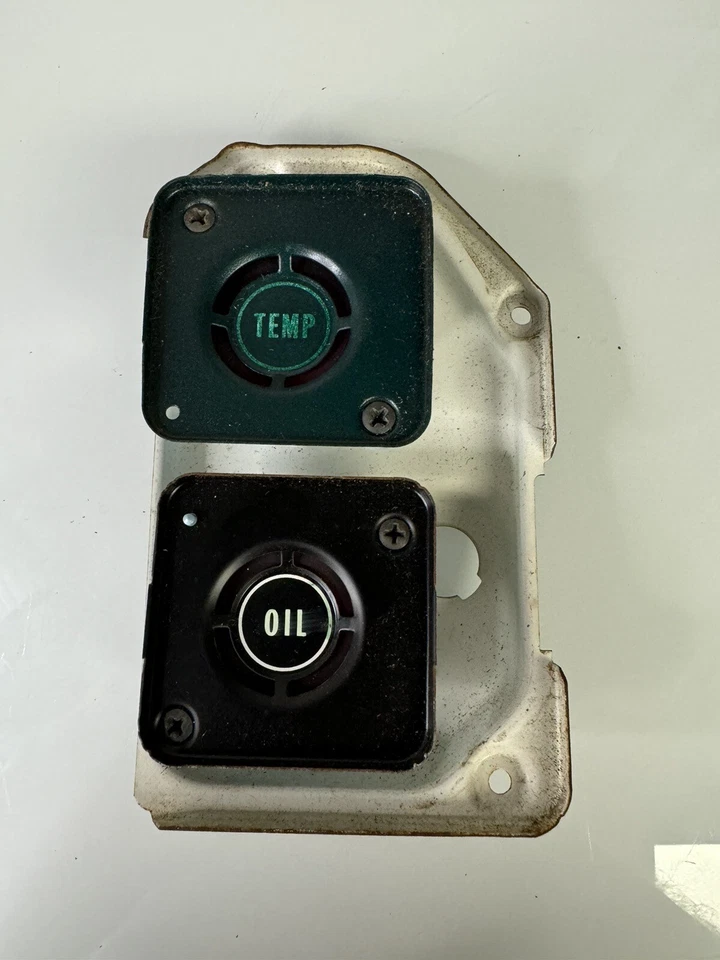 Bisel de luz de advertencia de temperatura/aceite Chevrolet Chevelle Monte Carlo 1970-1971 OEM  Foto 1 de 4