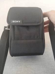 Sony LCS-FEA1 Carrying Lens Case Soft Carrying Case for SAL70300G2 SEL90M28G New - Picture 1 of 12