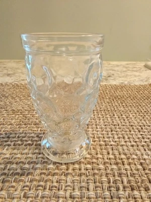 Vaso de jugo con huella digital pequeño vintage con patas  Foto 1 de 4