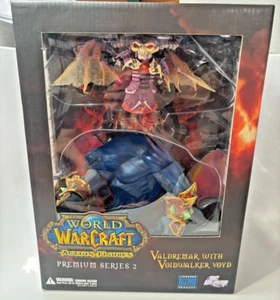 Valdremar mit Voidwalker World of Warcraft Actionfigur Premium Serie 2 in Box - Bild 1 von 12
