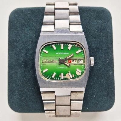 Vintage Soviet USSR RUSSIAN Watch Slava AUTOMATIC 27 jewels TANK TV 2427 GREEN - Image 1 of 4