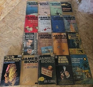 Ian fleming JAMES BOND 007 PAN PAPERBACK VINTAGE NOVELS 1960S. - Picture 1 of 18