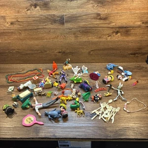 Vintage & Modern Spielzeug Trödel Schublade Lot Lego, Locken, Spiegel, Figuren, Barbie Zubehör - Bild 1 von 24