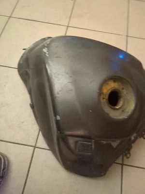 06 07 2006 2007 SUZUKI GSX-R750 GSXR 600 750 GAS TANK FUEL TANK PETROL RESERVOIR - Image 1 of 4