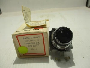 NEW EATON CUTLER-HAMMER 10250TA17 BLACK FLUSH HEAD MAINTAINED PUSHBUTTON - Picture 1 of 2