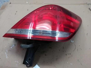 05 06 07 10 TOYOTA AVALON Tail Light Assembly Right - Picture 1 of 3