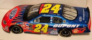 Diecast 1:24 Jeff Gordon #24 DuPont 2005 Monte Carlo Action Motorsports NASCAR - Imagen 1 de 10