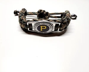Pittsburgh Pirates Camouflage Apparel & Souvenir Adjustable Charm Bracelet MLB - Picture 1 of 3
