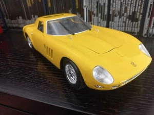 Guiloy 1:18 ferrari 250 GTO amarillo sin su caja original - Imagen 1 de 6