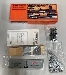 Vintage Walthers SILVER STREAK HO Scale Reefer Box Car Kit (A5) - Picture 1 of 7