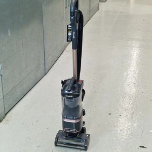 Shark Corded Upright Vacuum, Anti-Hair Wrap, Pet NZ690UKT used - Picture 1 of 22