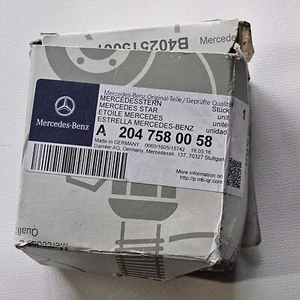 Mercedes-Benz W204 C-Class Genuine Trunk Emblem Star C250 C300 C350 C63 AMG NEW - Picture 1 of 3