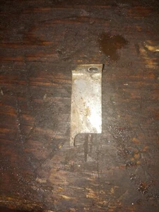 1983 Suzuki LT125 quad wire holder for magneto wires - Foto 1 di 1