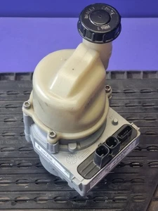 Bomba de dirección asistida Dacia SANDERO II 491102583R-A 491102583R - Imagen 1 de 5