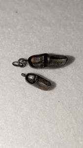 2 Stck. Holländischer Schuh Charms Silberfarben - Bild 1 von 8