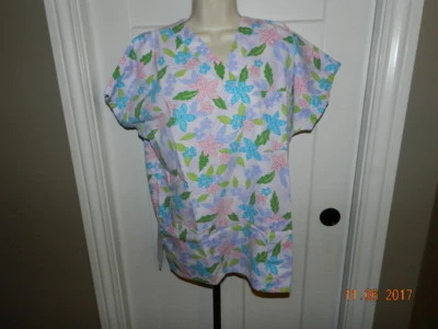 SB Fashion Scrubs Women's M 923TDPL Lavender Floral Pink Blue - Image 1 of 4