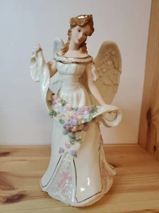 Lenox Collection Figurine 7" The SPIRIT OF LOVE ANGEL ACCENT OF 24K Gold - Picture 1 of 8