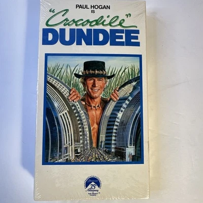 Crocodile Dundee (VHS) NEW sealed  Foto 1 de 4