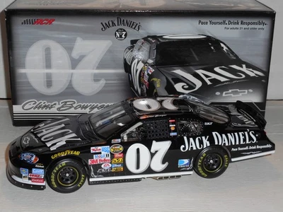 Coche de carreras Clint Bowyer #07 Jack Daniels 2007 Chevy Monte Carlo SS 1:24 escala Foto 1 de 4