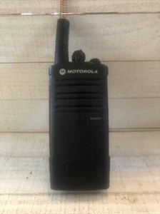 Motorola RDV2020 VHF Business Two-Way Radio RV2020BKF2BA No Battery* - Afbeelding 1 van 6