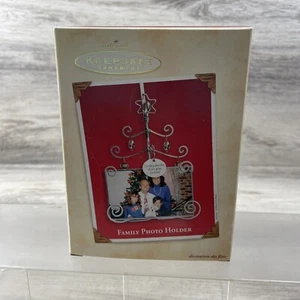 Hallmark Keepsake Family Photo Ornament Christmas Metal Tree - Picture 1 of 5
