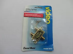Channel Master, 2-Way Splitter, Gold Connectors - Picture 1 of 3