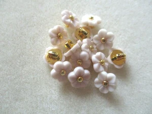 10 PIEZAS BOTONES DE VÁSTAGO DE RESINA DE FLOR CREMA DE 11 MM - COSTURA ARTESANAL DE BODA BEBÉ - Imagen 1 de 2
