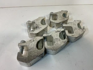 Bandeja EE. UU. GWC-A1-Z Bandeja de cables Abrazadera de conexión a tierra 250 kcmil a #6 Lote de 5 uniones - Imagen 1 de 3