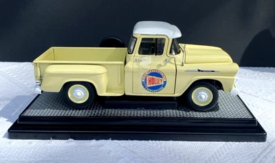 M2 Machines Castline 1:24 HOLLEY 1958 Chevrolet Apache Stepside Truck R73 19-12 - Image 1 of 4