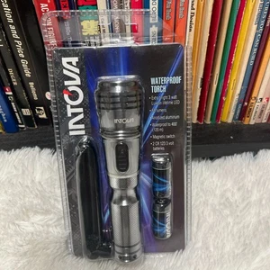 INTOVA LIGHT WATERPROOF TORCH DIVERS LED LIGHT - Picture 1 of 7