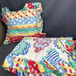 Vintage 90er gesteppte Babydecke Zootiere mit passendem Kissen Krippenset abstrakt - Bild 1 von 8