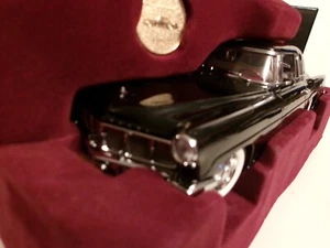 Continental Mark II 1956 1:18 negro con moneda de oro de 24 k firma Yat Ming Road - Imagen 1 de 6