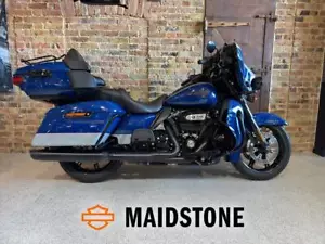 2024 Harley-Davidson Ultra Limited in Blue & Grey, 8,219 Miles - Picture 1 of 20