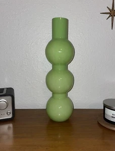 Beautiful Global Views 19" Modern Glass Vase  Green - Picture 1 of 15