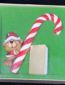 Hallmark Árbol-Trimmer Ornamento Una golosina de Navidad Bastón de Caramelo y Oso Desde 1979 - Imagen 1 de 6