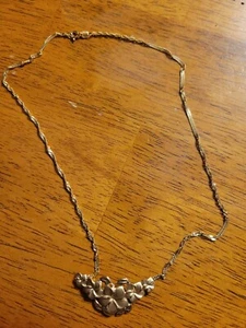 14K Gelbgold Blume Cluster Anhänger mit gedrehter Gliederkette - Bild 1 von 5