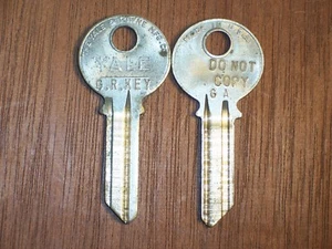 2 chiavi vuote originali Yale GA Keyway 5 pin marcate non copiare - Foto 1 di 3