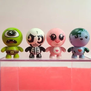 The Children's Place Lot of 4 Urban Vinyl 2.5" Figures - Picture 1 of 18