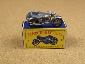 OLD VINTAGE LESNEY MATCHBOX # 4 TRIUMPH MOTORCYCLE & SIDECAR ORIGINAL BOX - Picture 1 of 14
