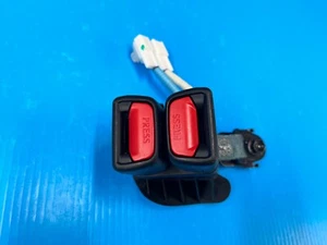 2019 2020 2021 TOYOTA COROLLA HATCHBACK LEFT REAR SEAT BELT BUCKLE BLACK - Picture 1 of 6