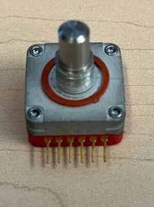 Grayhill Mechanical Encoder 25BSP11-B-1-32C, package of 4 - Picture 1 of 3